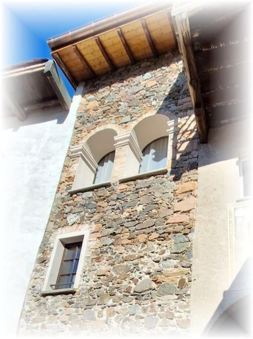 Antica Torre Del Castello Casa Ceresiana Villa Carabietta Exterior foto